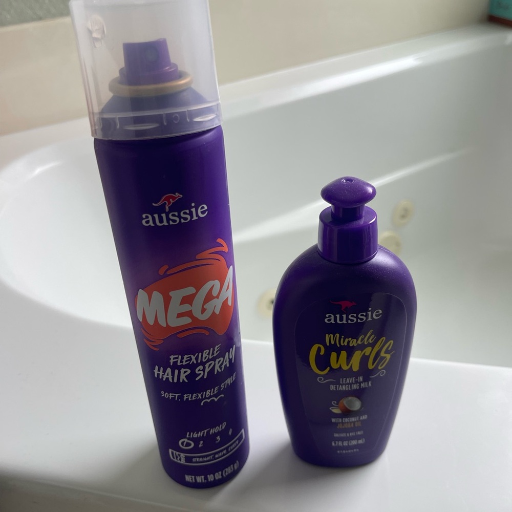 Aussie Mega Flexible Hair Spray - Purple